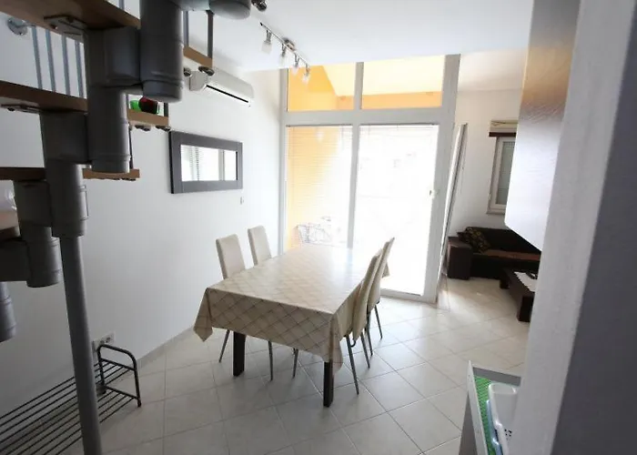 아파트 Alen 로비니